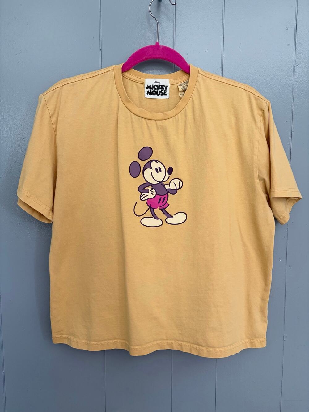 Disney Mickey and Friends Genuine Mousewear Yellow Crewneck T-shirt L